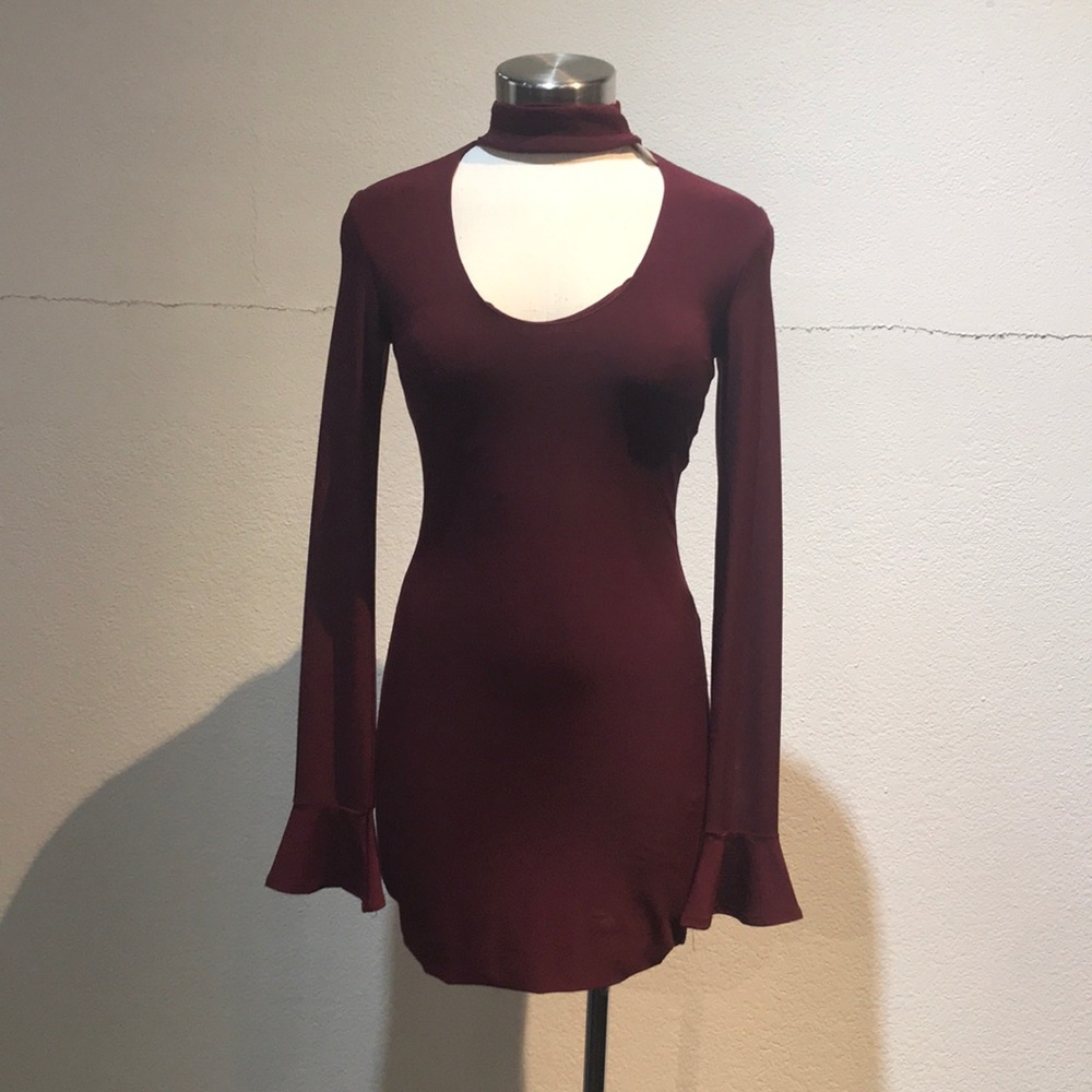 Burgundy long sleeve tight dress